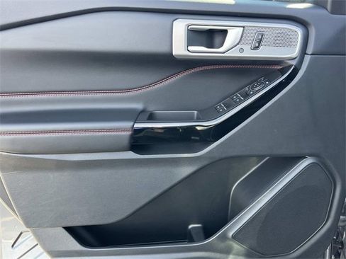 Used 2023 Ford Explorer ST-Line w/ Class IV Trailer Tow Package image 27