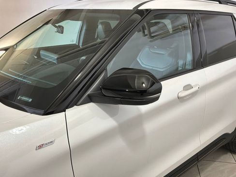 Used 2025 Ford Explorer ST-Line w/ ST-Line Street Pack image 25