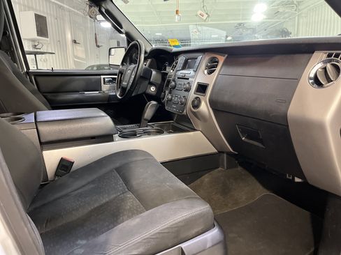 Used 2017 Ford Expedition EL XLT image 15