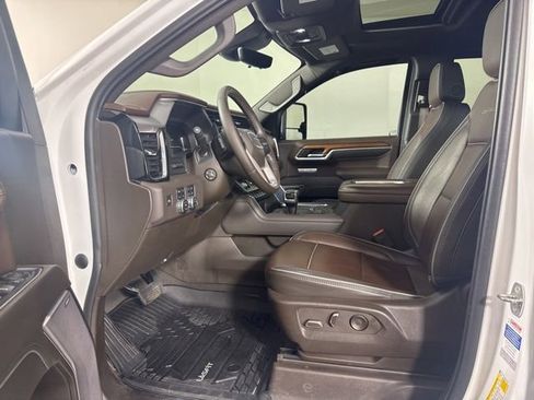 Used 2022 GMC Sierra 1500 Denali w/ Denali Reserve Package AWD/4WD image 10