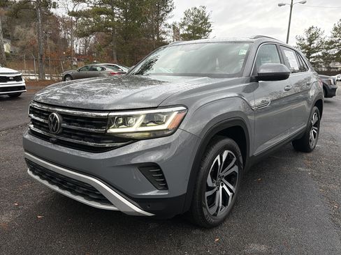 Used 2020 Volkswagen Atlas Cross Sport SEL Premium image 3