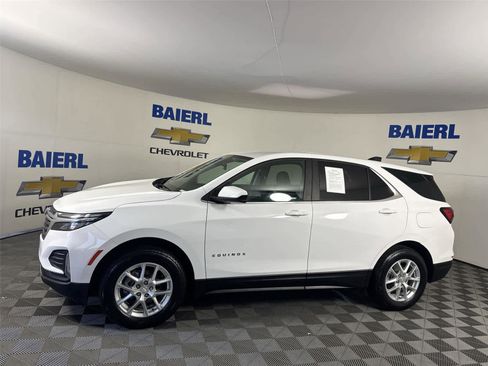 Used 2023 Chevrolet Equinox LT AWD/4WD image 2