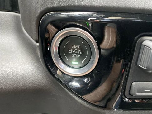 Used 2025 Chevrolet Silverado 1500 High Country image 17