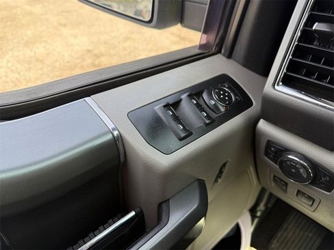 Used 2015 Ford F150 XLT w/ Equipment Group 302A Luxury image 17