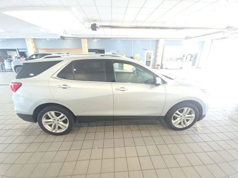Used 2018 Chevrolet Equinox Premier AWD/4WD image 7