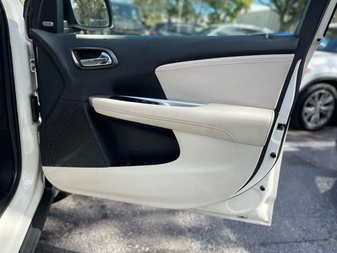 Used 2012 Dodge Journey Crew w/ Flexible Seating Group image 33