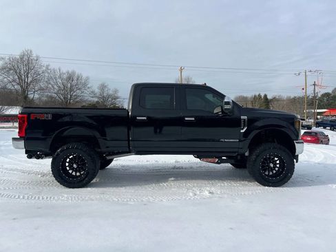 Used 2019 Ford F250 Lariat w/ Chrome Package image 8