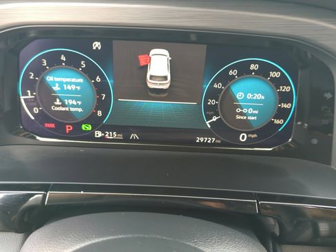 Certified 2024 Volkswagen Atlas Cross Sport SE image 11