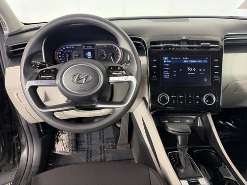 Used 2022 Hyundai Tucson SEL w/ Cargo Package FWD image 3