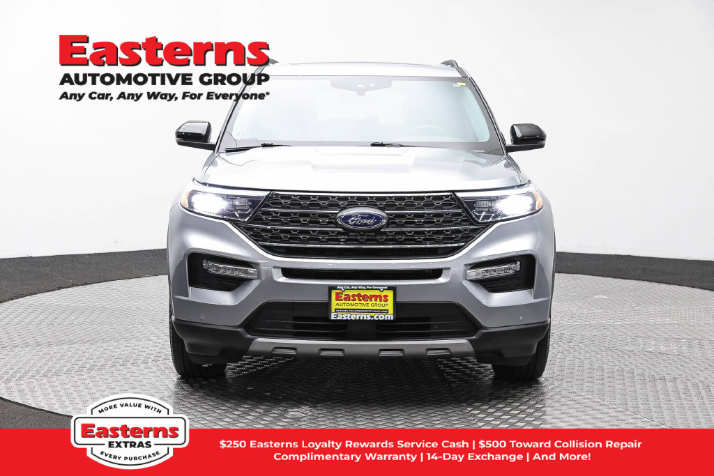 Used 2023 Ford Explorer XLT w/ Equipment Group 202A AWD/4WD image 3