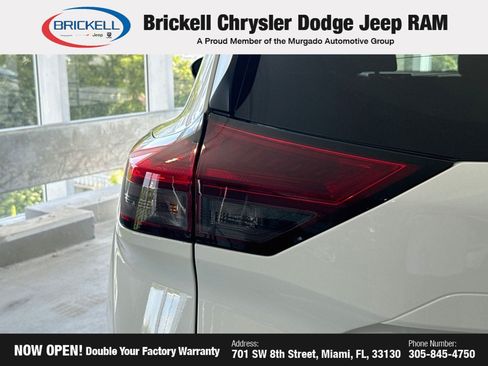Used 2024 Nissan Rogue S AWD/4WD image 10