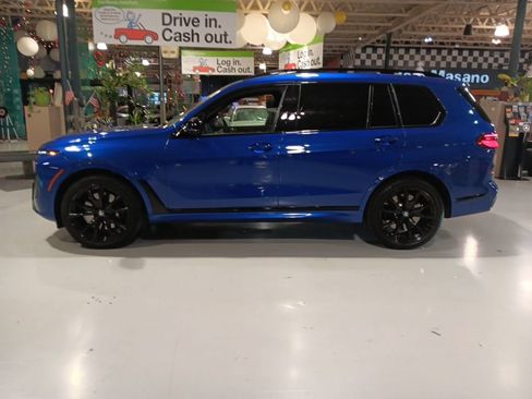 Used 2026 BMW X7 M60i AWD/4WD image 18