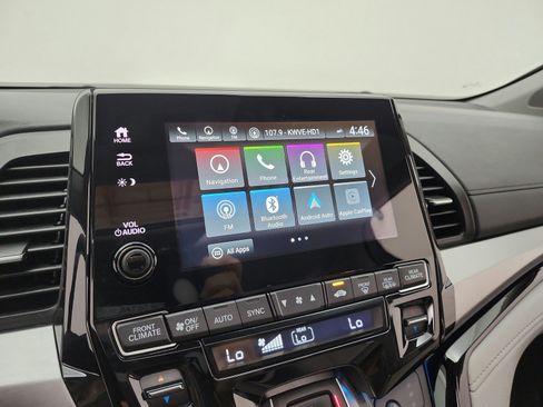 Used 2023 Honda Odyssey Touring image 9