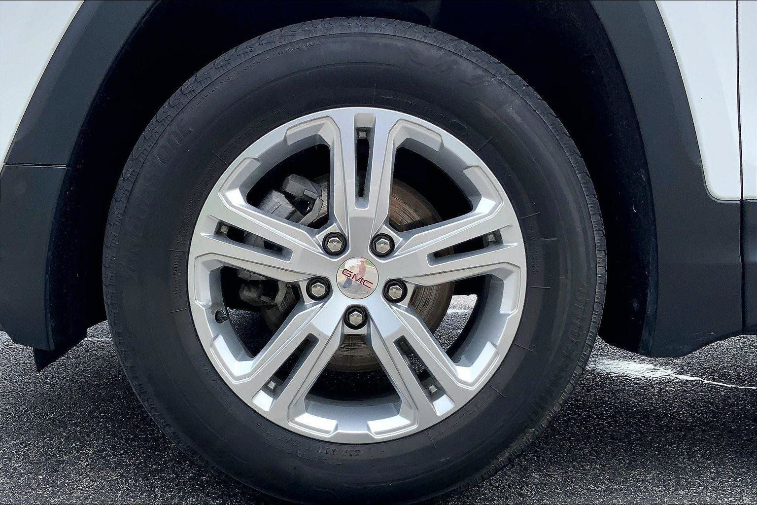 Used 2024 GMC Terrain SLE AWD/4WD image 9