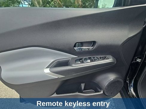 Used 2023 Nissan Kicks SR w/ SR Premium Package FWD image 19