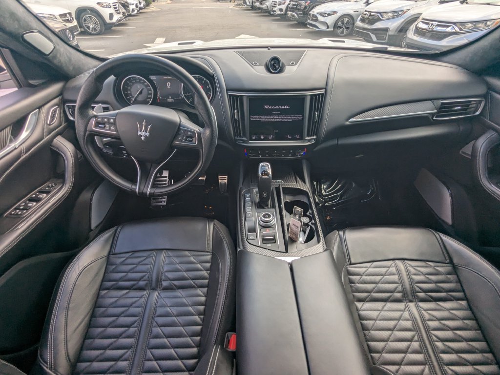 Used 2022 Maserati Levante Trofeo AWD/4WD image 2