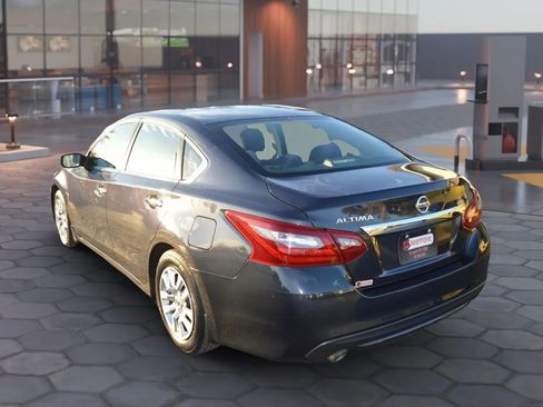 Used 2018 Nissan Altima 2.5 S w/ S Convenience Package image 5