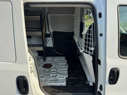 Used 2018 RAM ProMaster City Tradesman FWD image 19