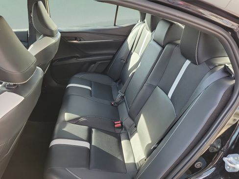 Used 2025 Toyota Camry SE FWD image 10