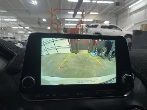 Used 2024 Nissan Sentra SR w/ Trunk Package image 17