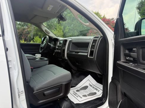 Used 2015 RAM 1500 ST AWD/4WD image 15