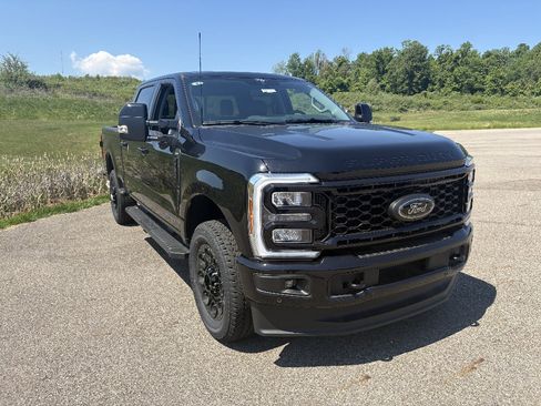 New 2026 Ford F250 Lariat w/ Black Appearance Package AWD/4WD image 7