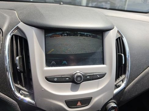 Used 2016 Chevrolet Cruze LS FWD image 8