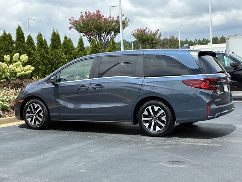 Used 2025 Honda Odyssey EX-L image 9