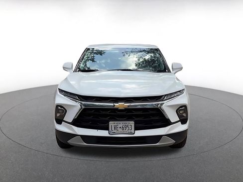 Used 2025 Chevrolet Blazer LT FWD image 4