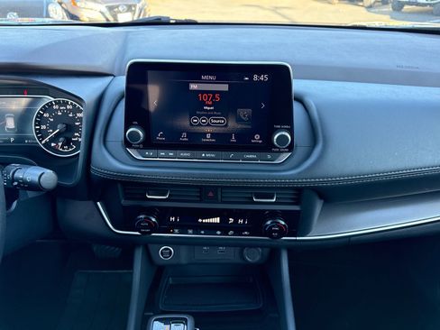 Used 2023 Nissan Rogue SV image 22