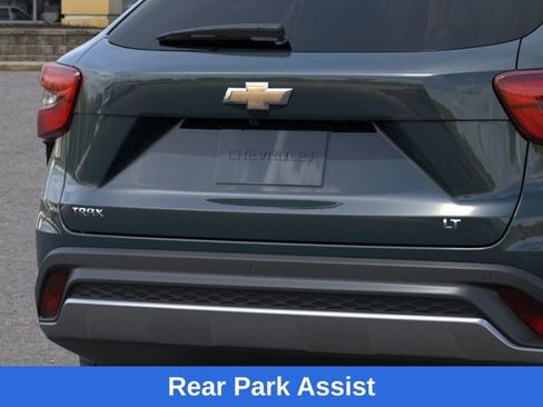 New 2026 Chevrolet Trax LT w/ Driver Confidence Package FWD image 15