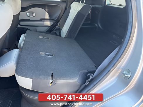 Used 2015 Kia Soul + FWD image 21