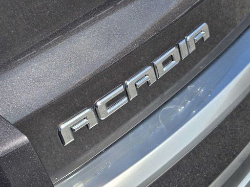Used 2016 GMC Acadia SLT FWD image 10