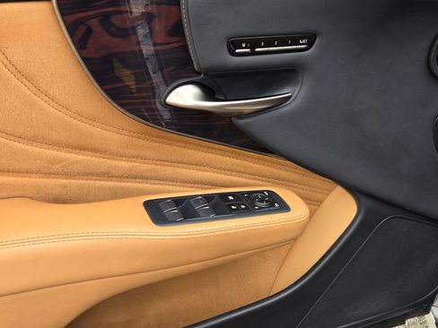 Used 2022 Lexus LS 500 AWD w/ Interior Upgrade Package image 12