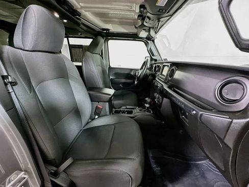 Used 2021 Jeep Wrangler Unlimited Sport AWD/4WD image 32