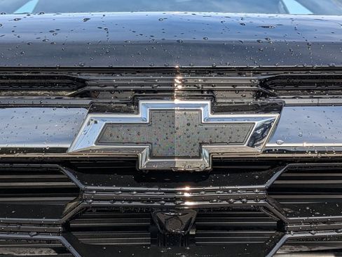 New 2026 Chevrolet Equinox ACTIV image 17