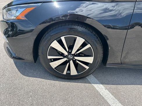 Used 2022 Nissan Altima 2.5 SV FWD image 51
