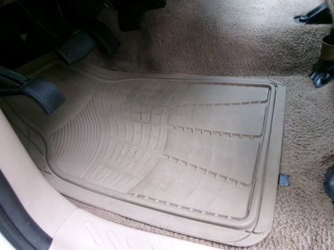 Used 1999 Ford F150 Lariat image 16