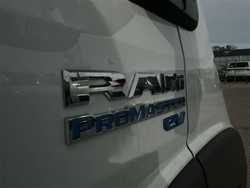 Used 2024 RAM ProMaster 3500 w/ Delivery Van Package image 13