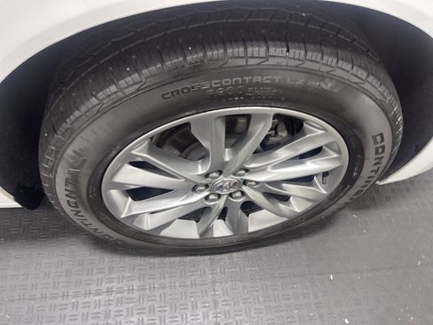 Used 2023 Buick Enclave Avenir w/ Avenir Technology Package AWD/4WD image 27