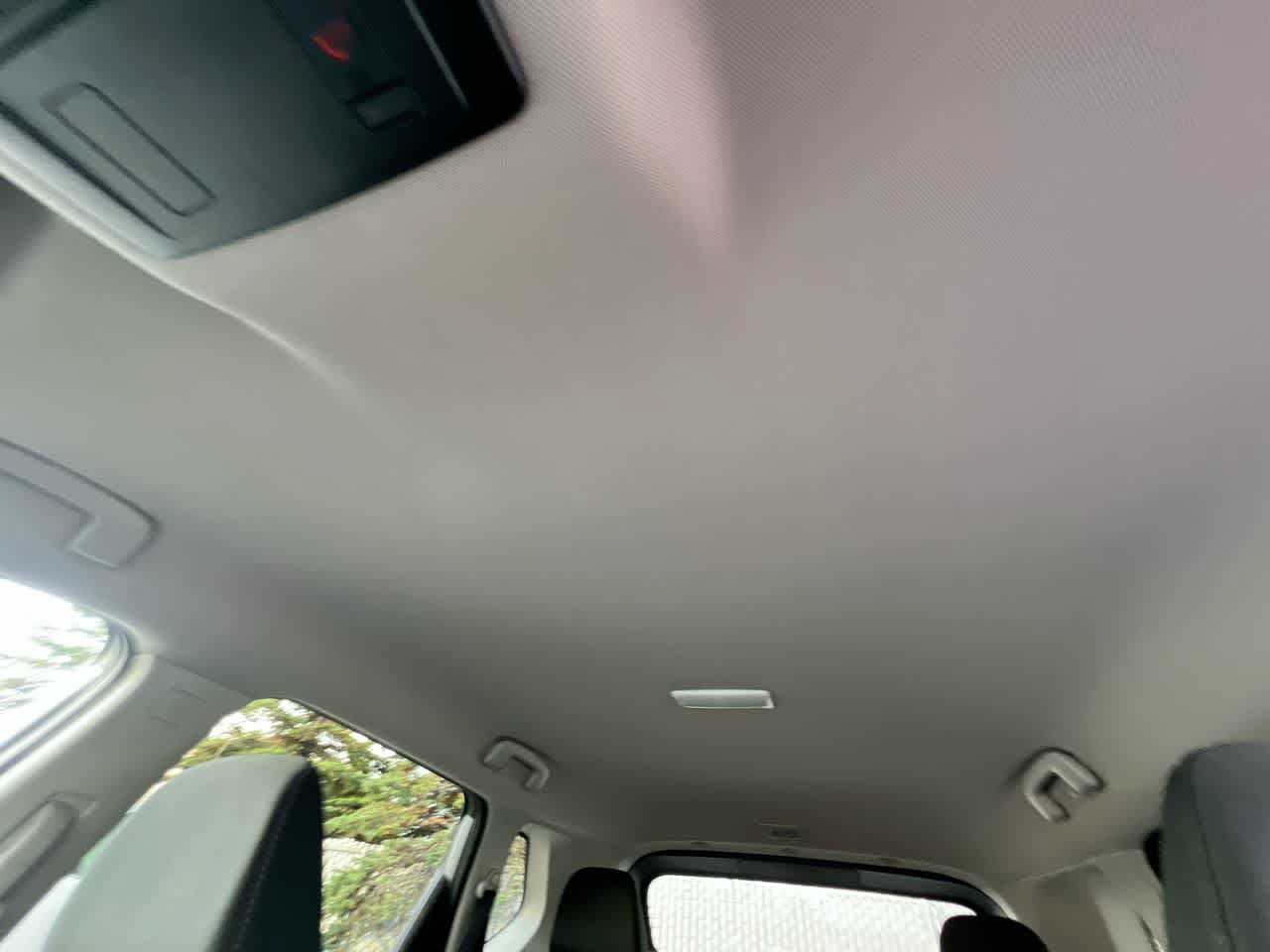 Used 2025 Nissan Rogue SV AWD/4WD image 22