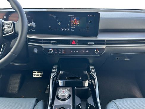 Used 2025 Kia Sorento SX Prestige image 12