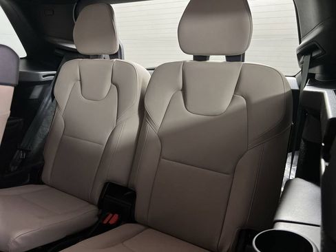 New 2026 Volvo XC90 B6 Plus w/ Protection Package Premier AWD/4WD image 23