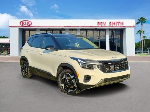 Certified 2025 Kia Seltos S FWD image 1