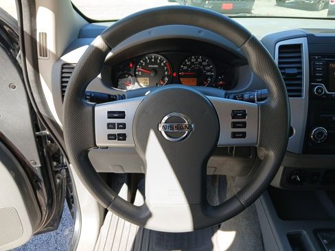 Used 2018 Nissan Frontier SV image 22