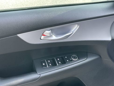 Used 2023 Kia Forte LXS w/ LXS Technology Package image 29