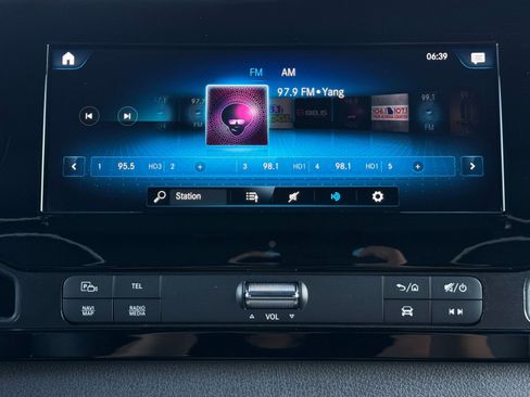 Used 2023 Mercedes-Benz Sprinter 3500 image 27