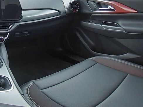 Used 2025 Chevrolet Equinox EV RS w/ Convenience Package II FWD image 22