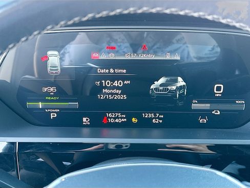 Certified 2024 Audi Q8 e-tron Premium Plus w/ Premium Plus Package image 40