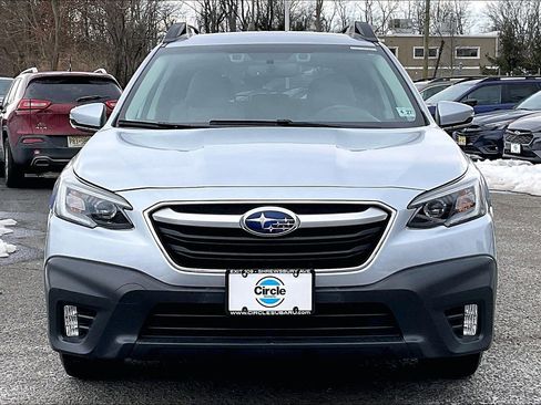 Certified 2022 Subaru Outback Premium image 3